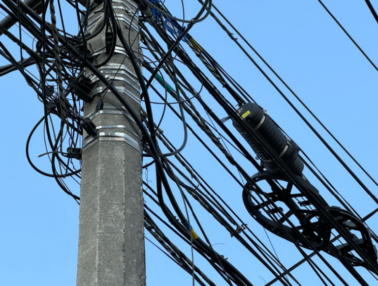 Read more about the article The Guide of Fiber Optic Cable Slack Storage
